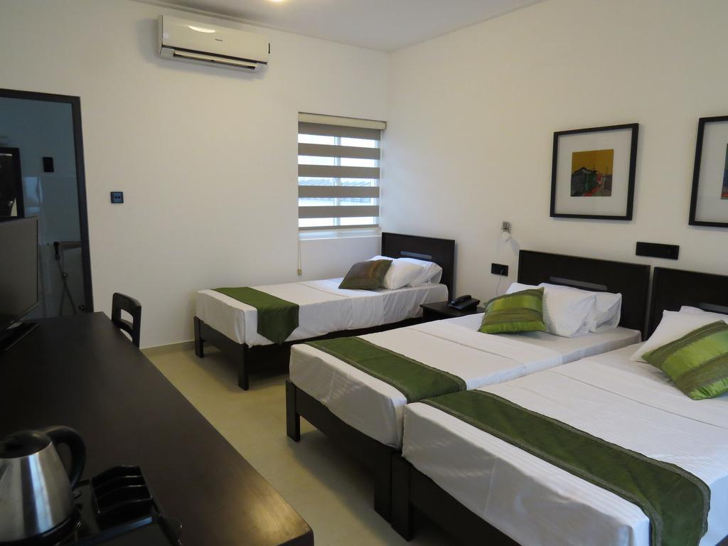Chapelton House Bed & Breakfast Colombo Room photo