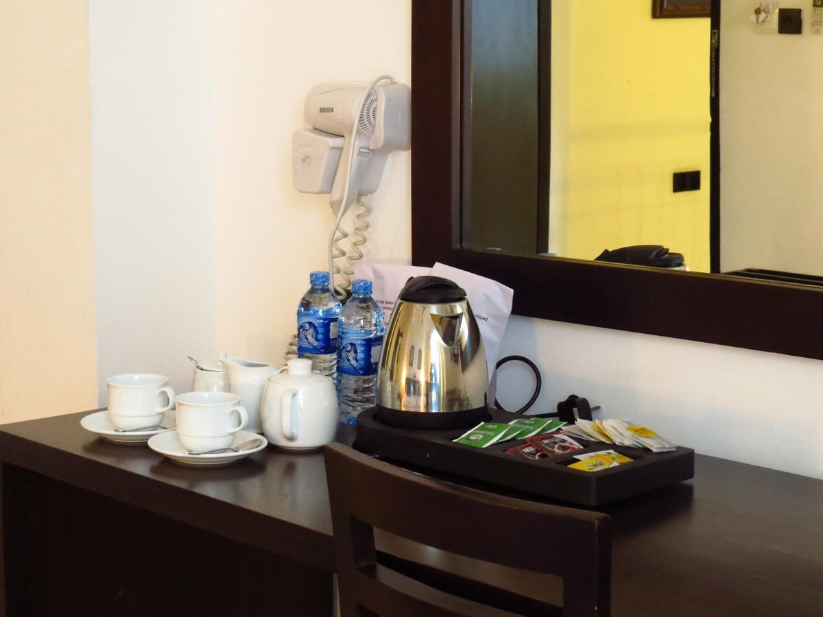 Chapelton House Bed & Breakfast Colombo Exterior photo