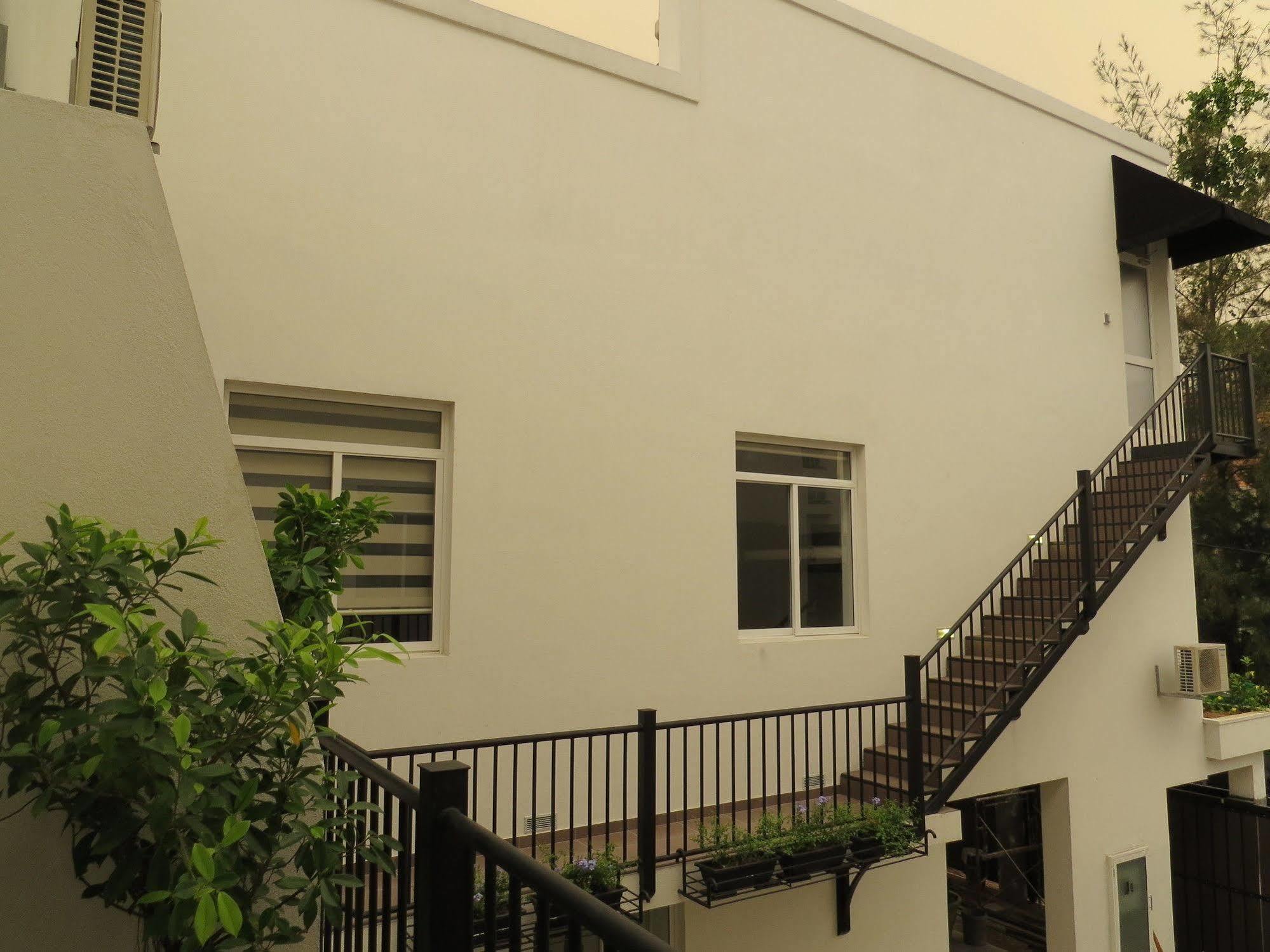Chapelton House Bed & Breakfast Colombo Exterior photo