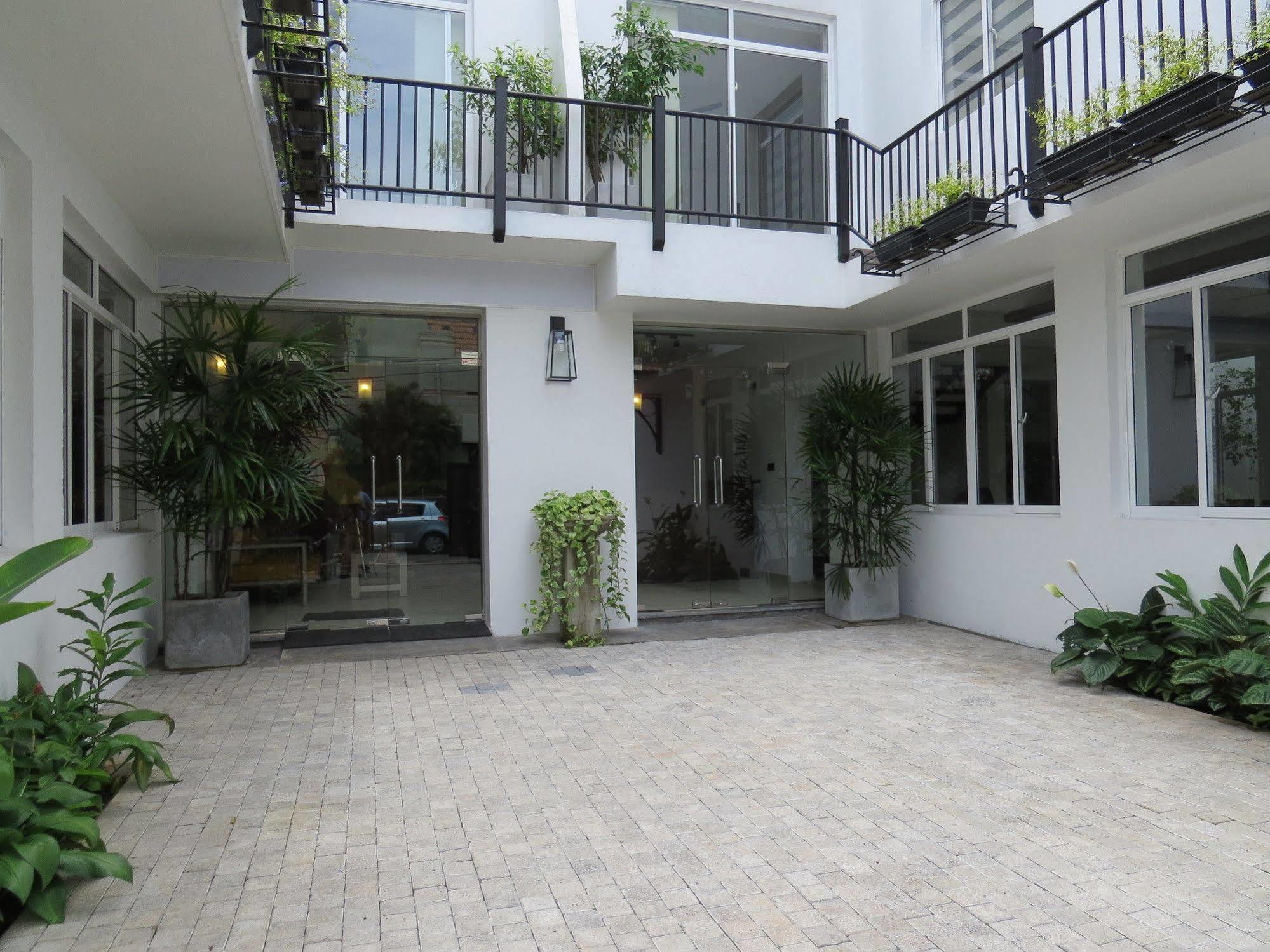 Chapelton House Bed & Breakfast Colombo Exterior photo
